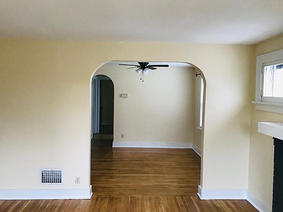 3rd image of 306 Saint Lawrence Ave