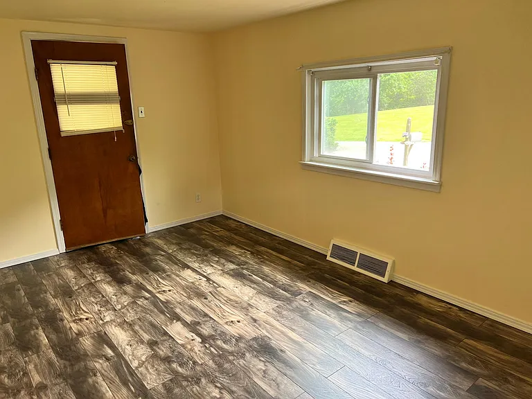 815 Soap Hollow Rd — Photo 8