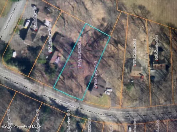 E 637 Lakeview Dr, Lake Ariel, PA 18436