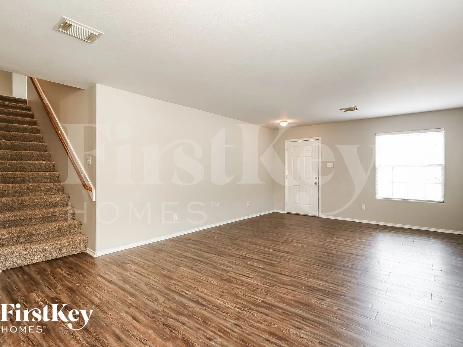 4 bed, 2.5 bath, 2910 sqft, $2,490 — Photo 4