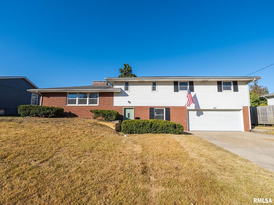 1st image of 1321 W Kenwick Ln