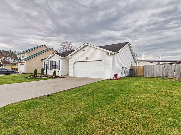 3rd image of 175 Porter Pl