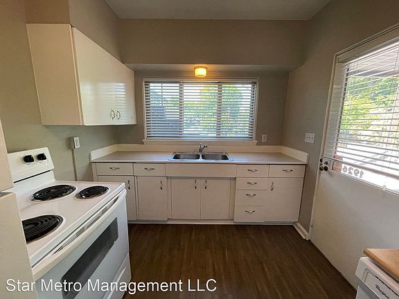 3rd image of 1926 SE Ash St #10167574