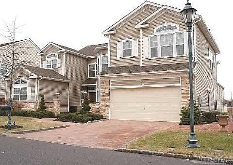 1st image of 20 Hamlet Dr #97