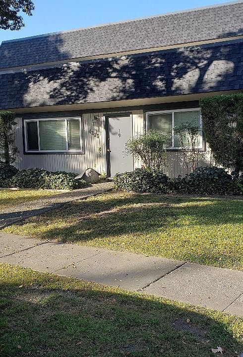 2nd image of 4375 Fairlands Dr #4