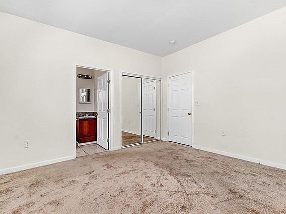 3rd image of 3028 Edgehill Dr #1/2