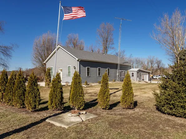 908 Hunter Rd, Caledonia, IL 61011