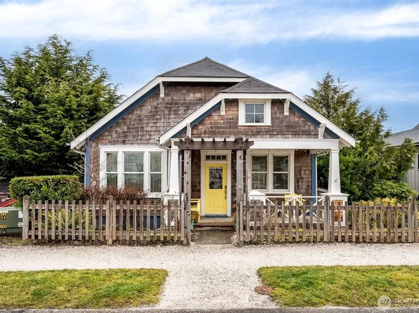 101 Compass Street, Pacific Beach, WA 98571