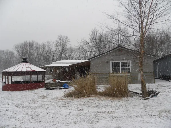 16673 Powerline Rd, Grafton, IL 62037