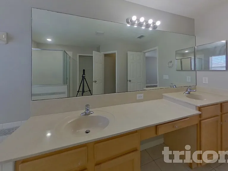 1815 Honeydew Ct — Photo 14