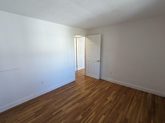 4th image of 175 W Wyoming Ave #22