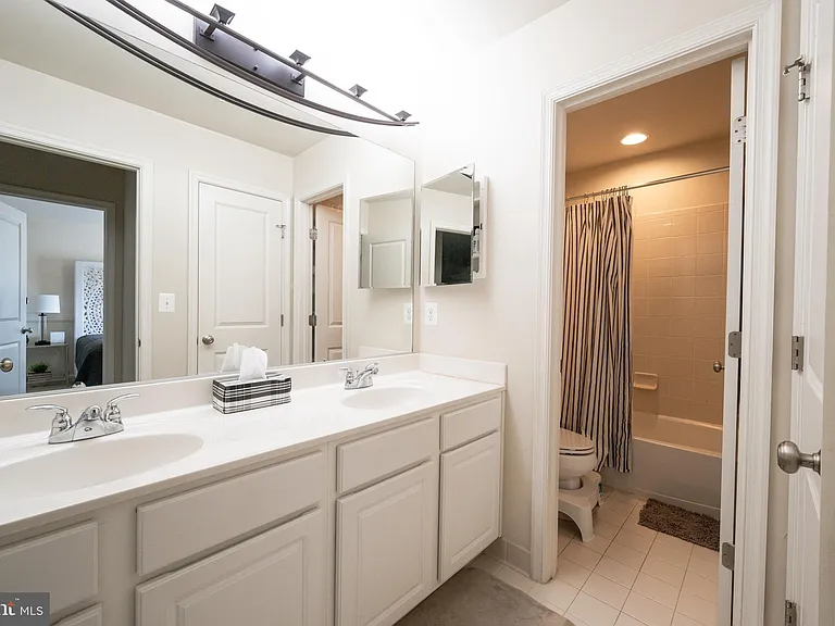 7822 Tilghman St — Photo 20
