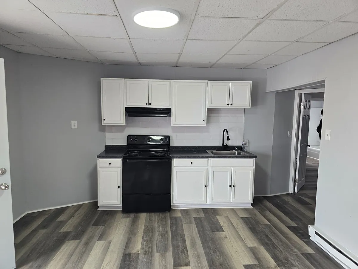 Building Photo - 149 W Ridge St #1B
