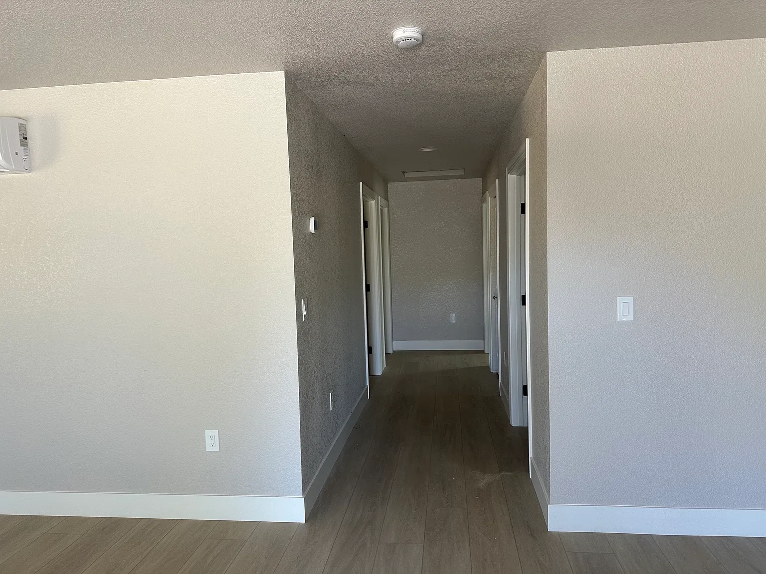 3 bed, 1200 sqft, $2,900 — Photo 4