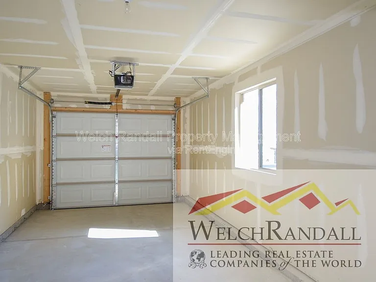 2433 Wellington Ave — Photo 20