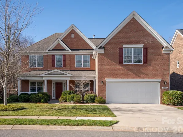 8456 Fairgreen Ave, Waxhaw, NC 28173