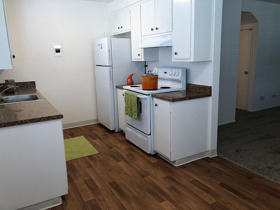 1st image of 1580 Hollenbeck Ave APT 1