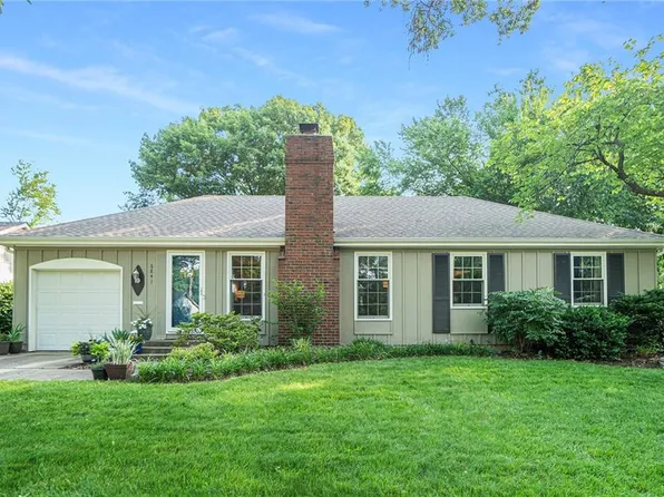 6841 Mastin Dr, Shawnee, KS 66203