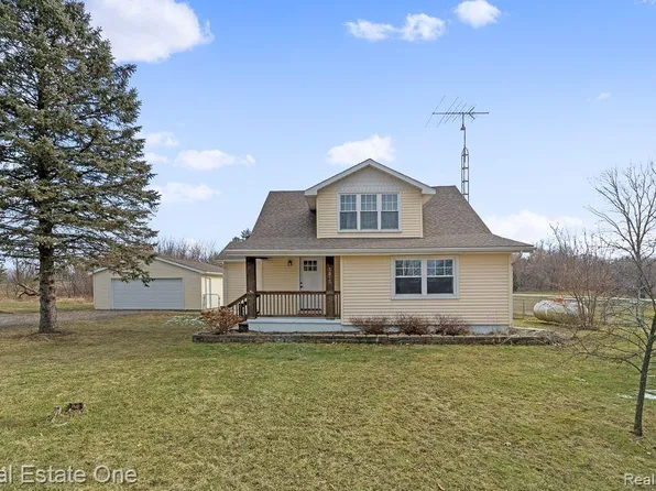 5815 Pratt Rd, Lapeer, MI 48446