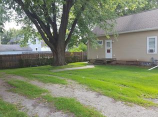 406 7th St NW, Rochester, MN 55901