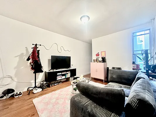 Rented by Corcoran | media 10