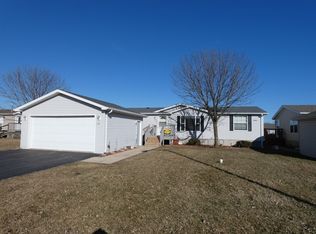 22463 S Remington Dr, Channahon, IL 60410