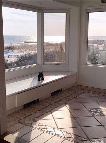 2nd image of 905 Oceanfront