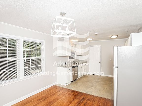 1047676_005_wm_-_dining_room_13078163.jpg