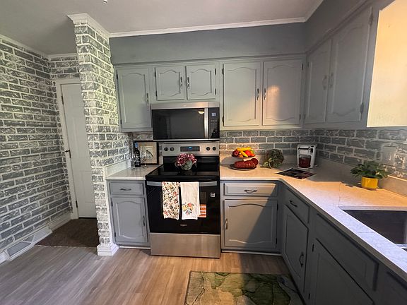 4th image of 3919 Falling Leaf Dr