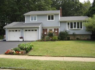 26 Chestnut Dr, Matawan, NJ 07747