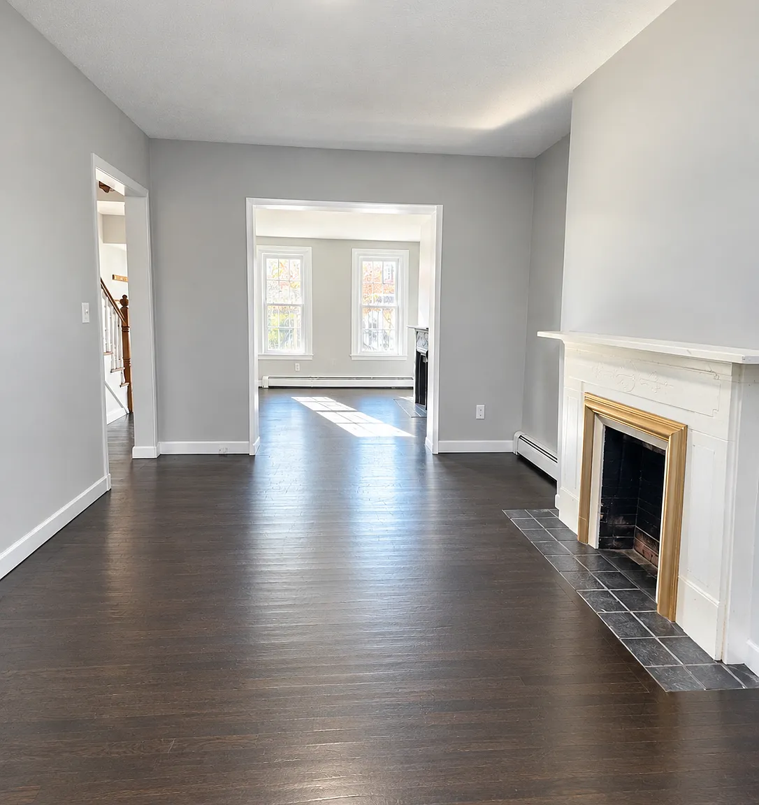4 bed, $3,200 — Photo 1