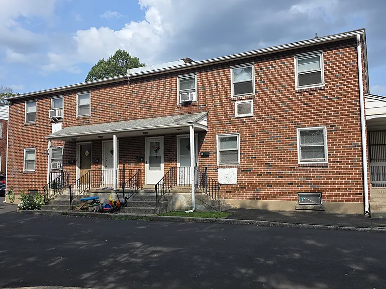 5 E Monument Ave — Photo 1