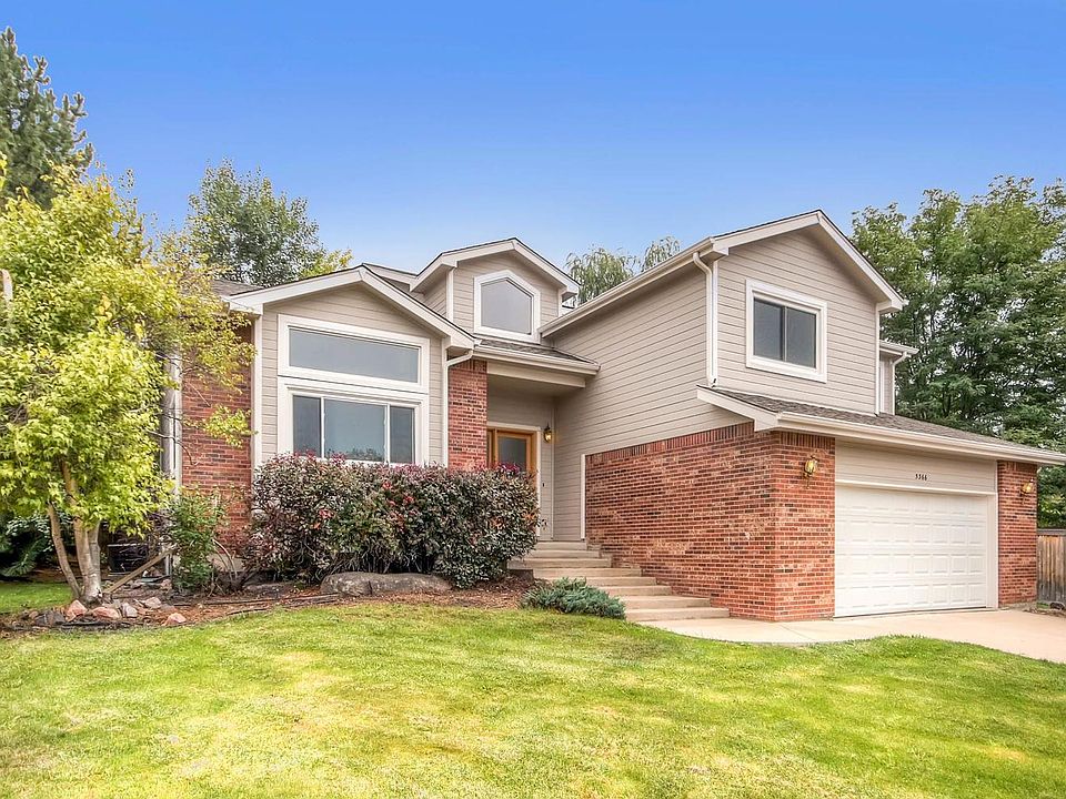 Front of house at 5366 Oak Tree Court..