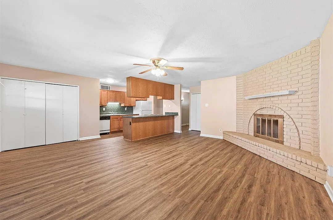 Bright, Open-Layout Home in Mesquite, TX — Photo 4