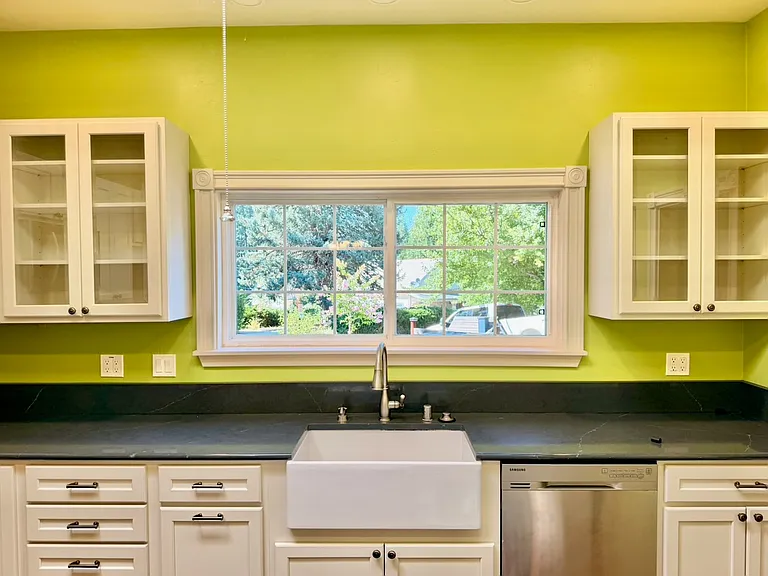522 Sacramento St — Photo 13