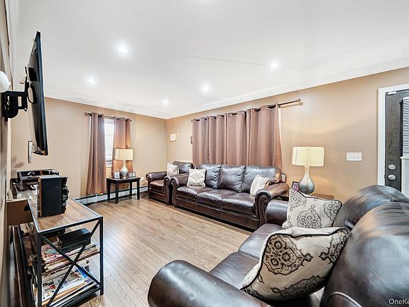 4th image of 258 Fairview Boulevard