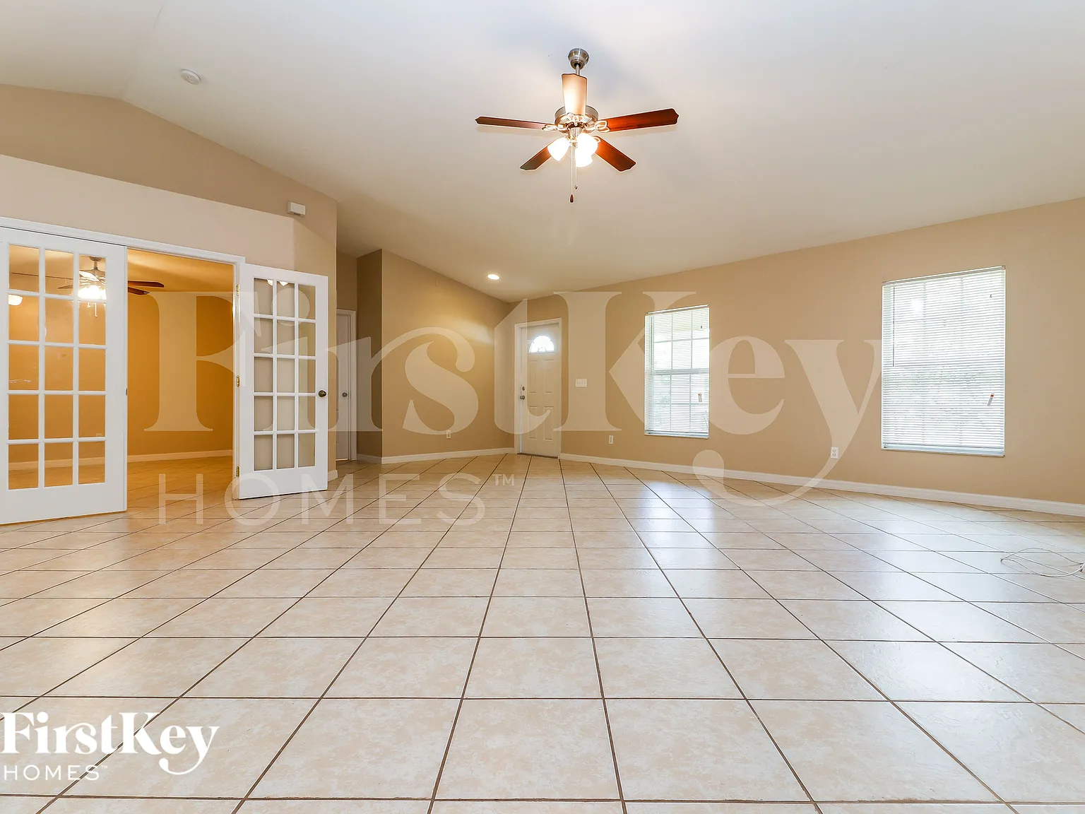 3 bed, 2.0 bath, 1763 sqft, $1,860 — Photo 2