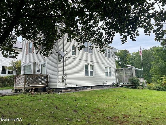 2nd image of 1100 North St