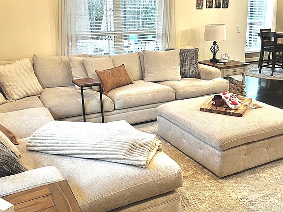 3rd image of 100 Easy St