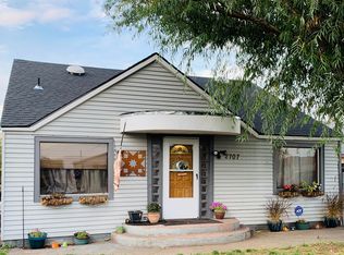 2707 Castlevale Rd, Yakima, WA 98902