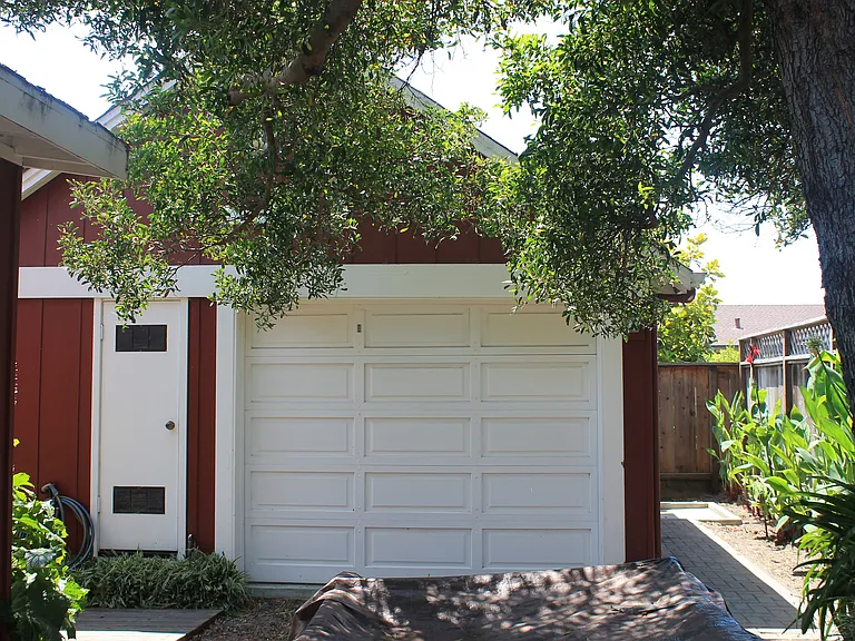 307 Oxford Way — Photo 9
