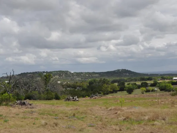 2282 Sultemeier Moellering Rd, Fredericksburg, TX 78624