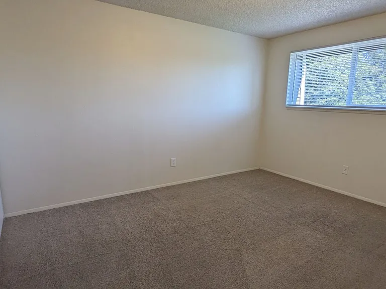 7815 NE 117th Ave — Photo 35