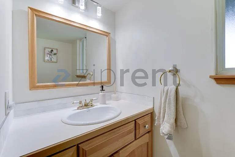 8835 SE 36th St — Photo 15