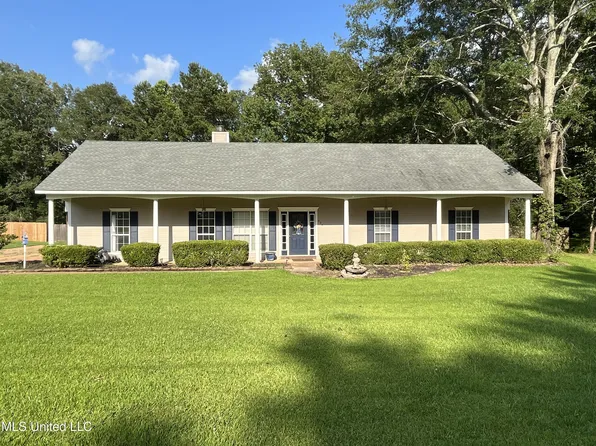 204 Ridge Park Pl, Raymond, MS 39154