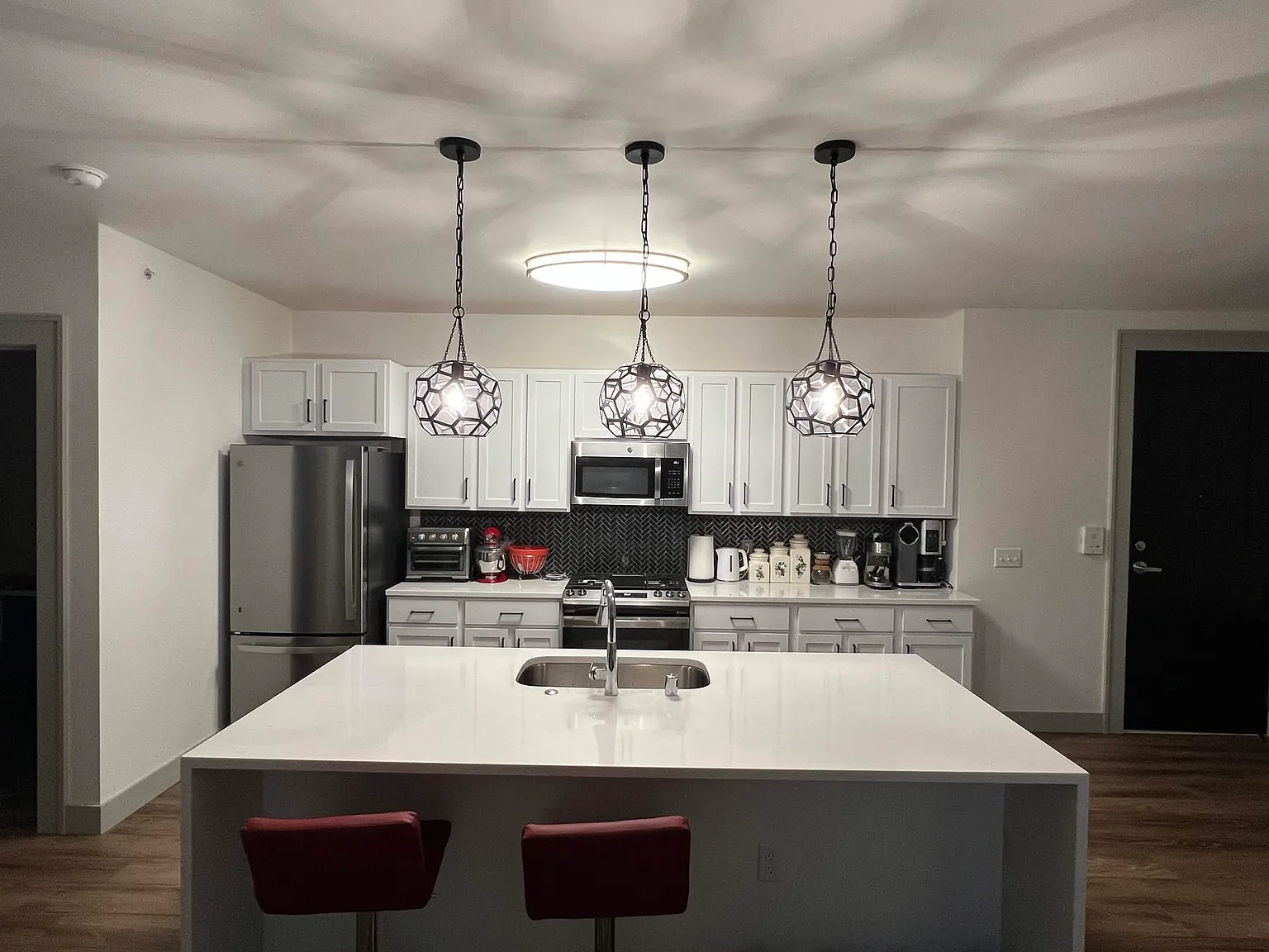 1 bed, 788 sqft, $1,460 — Photo 3