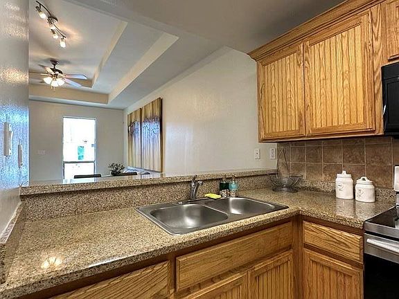 4th image of 2000 Westminster Cir #2048