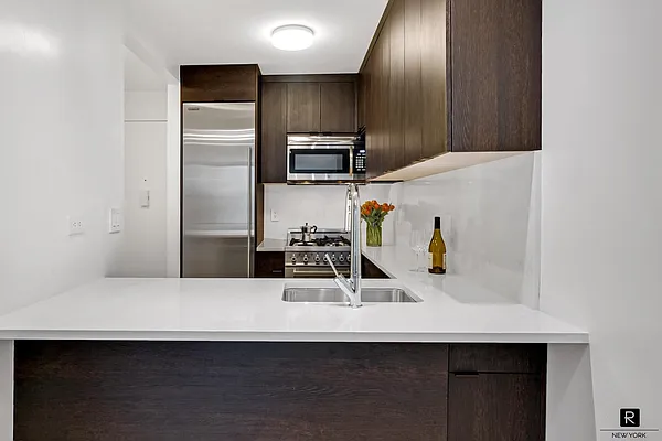 Rented by R New York | media 1