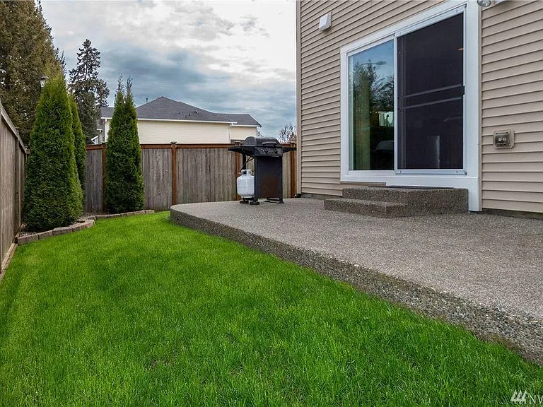 1304 Hudson St — Photo 10