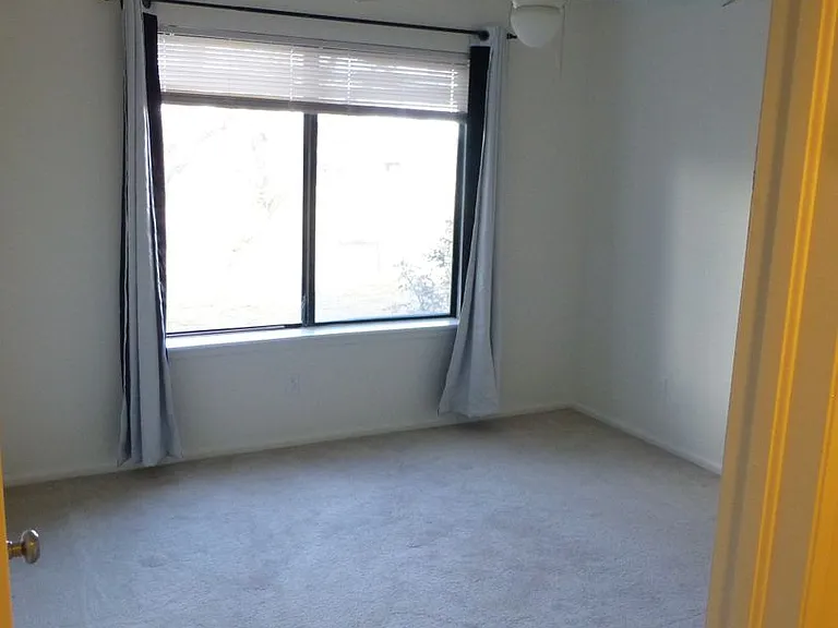 2727 Folsom St #107 — Photo 10